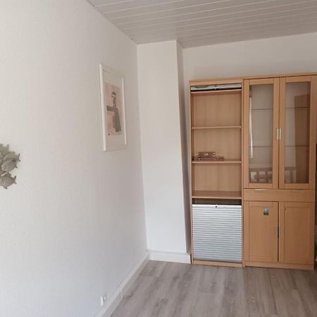 Flat In Neo Country Style Aus Gruenderzeit Bis 6 Person Leipzig Exterior foto