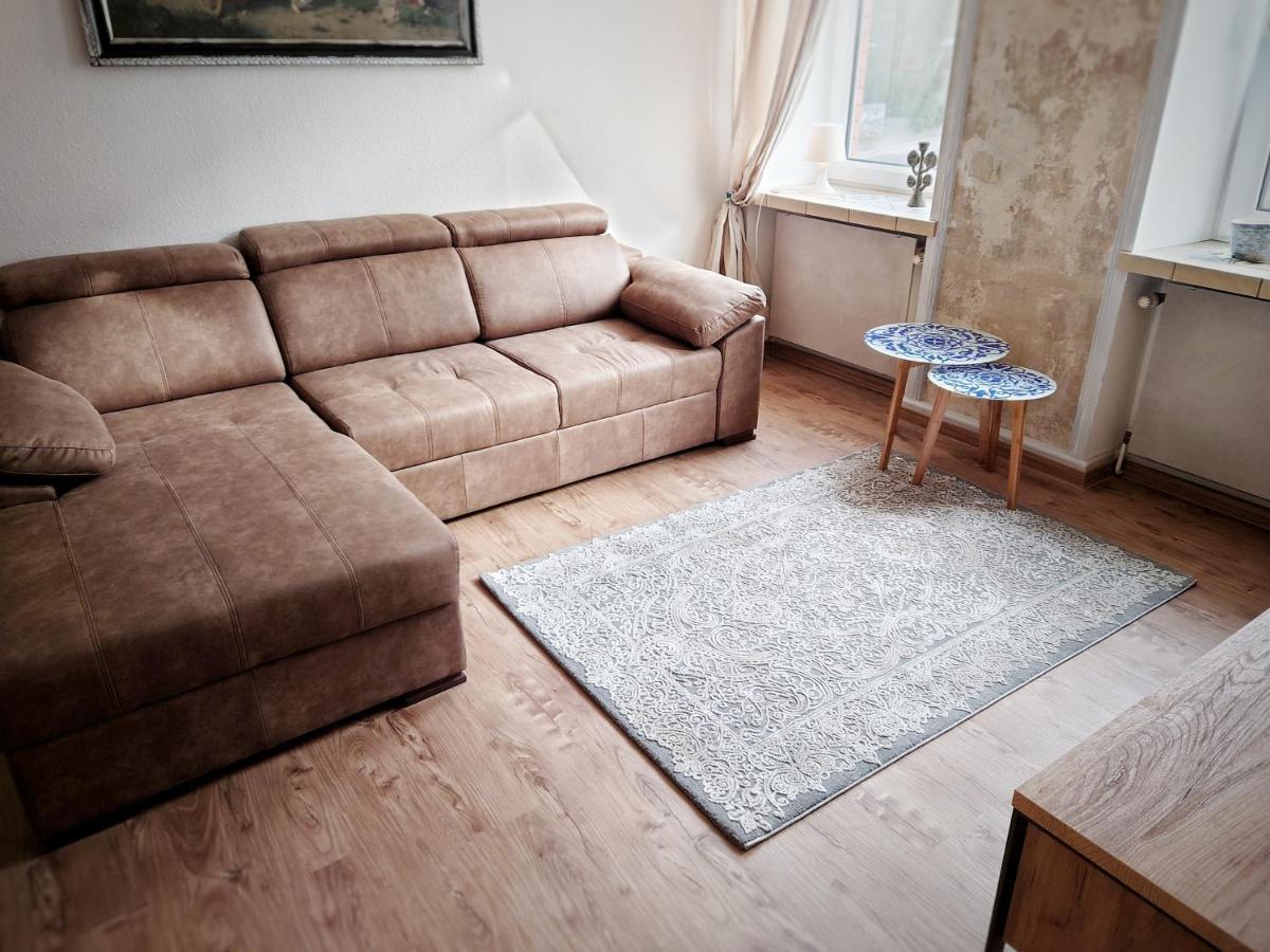 Flat In Neo Country Style Aus Gruenderzeit Bis 6 Person Leipzig Exterior foto