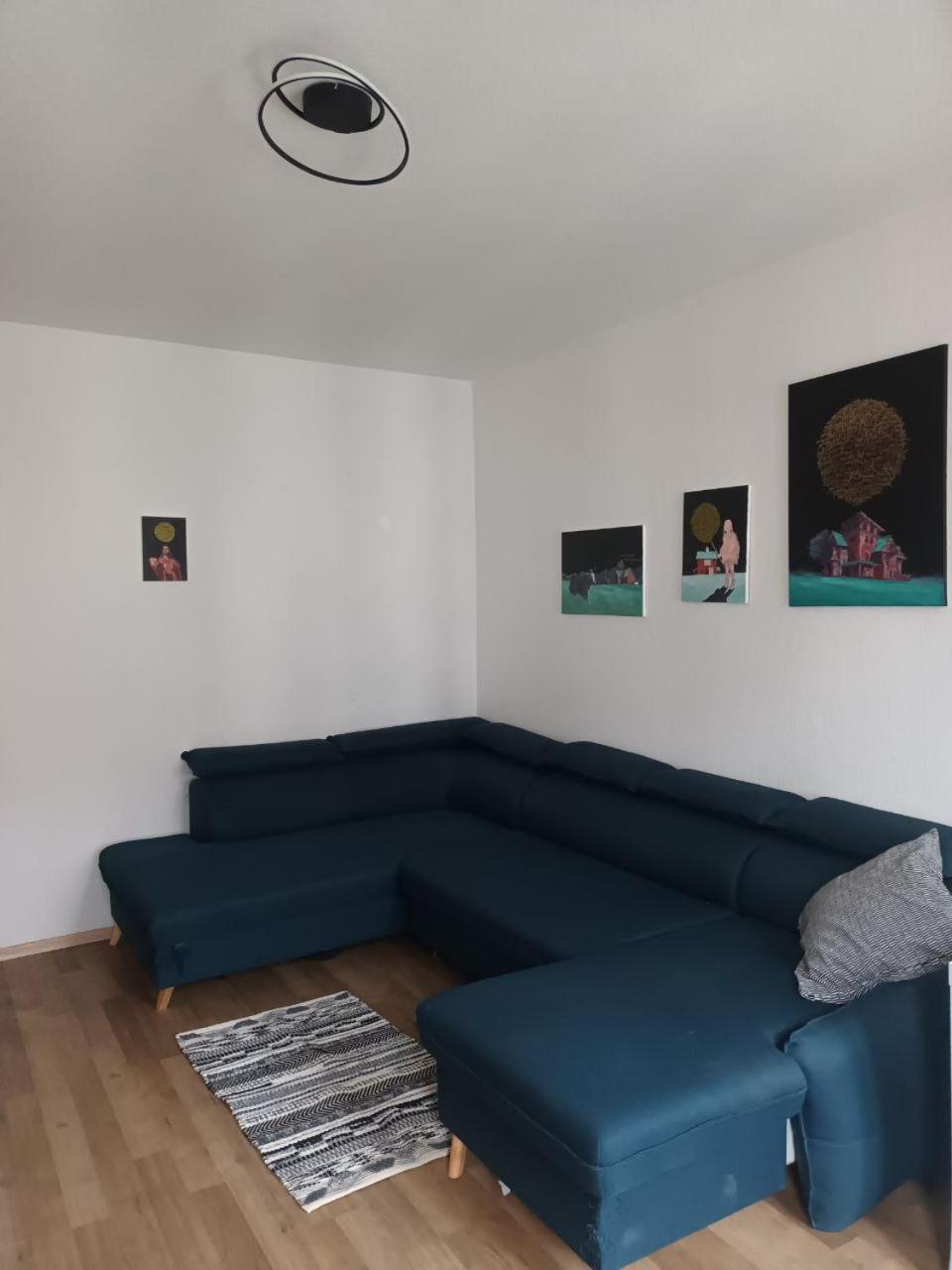 Flat In Neo Country Style Aus Gruenderzeit Bis 6 Person Leipzig Exterior foto