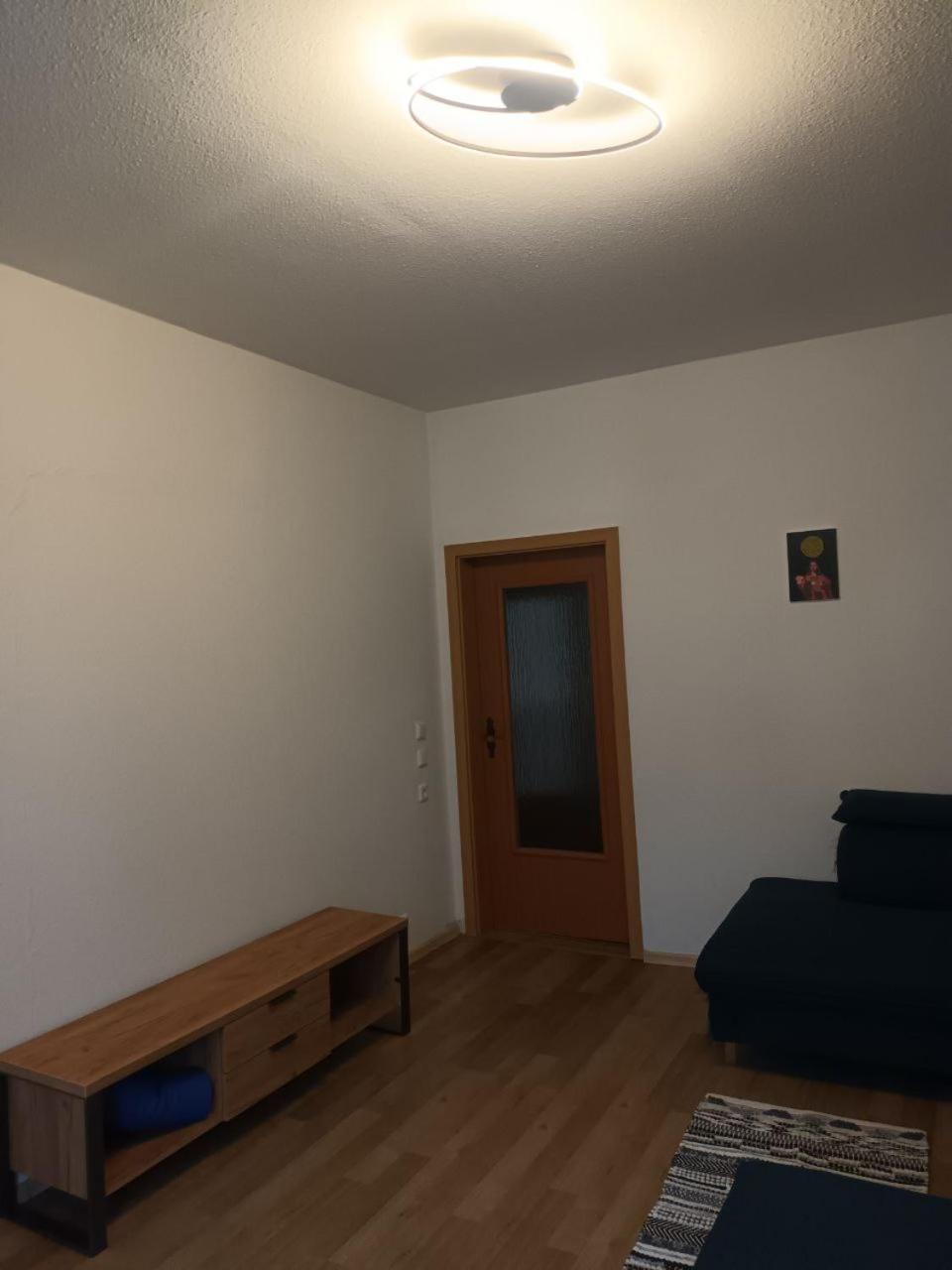 Flat In Neo Country Style Aus Gruenderzeit Bis 6 Person Leipzig Exterior foto